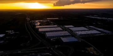 US Manufacturing Renaissance: Trillion-Dollar Tech Upgrades Boost - Cover Image
